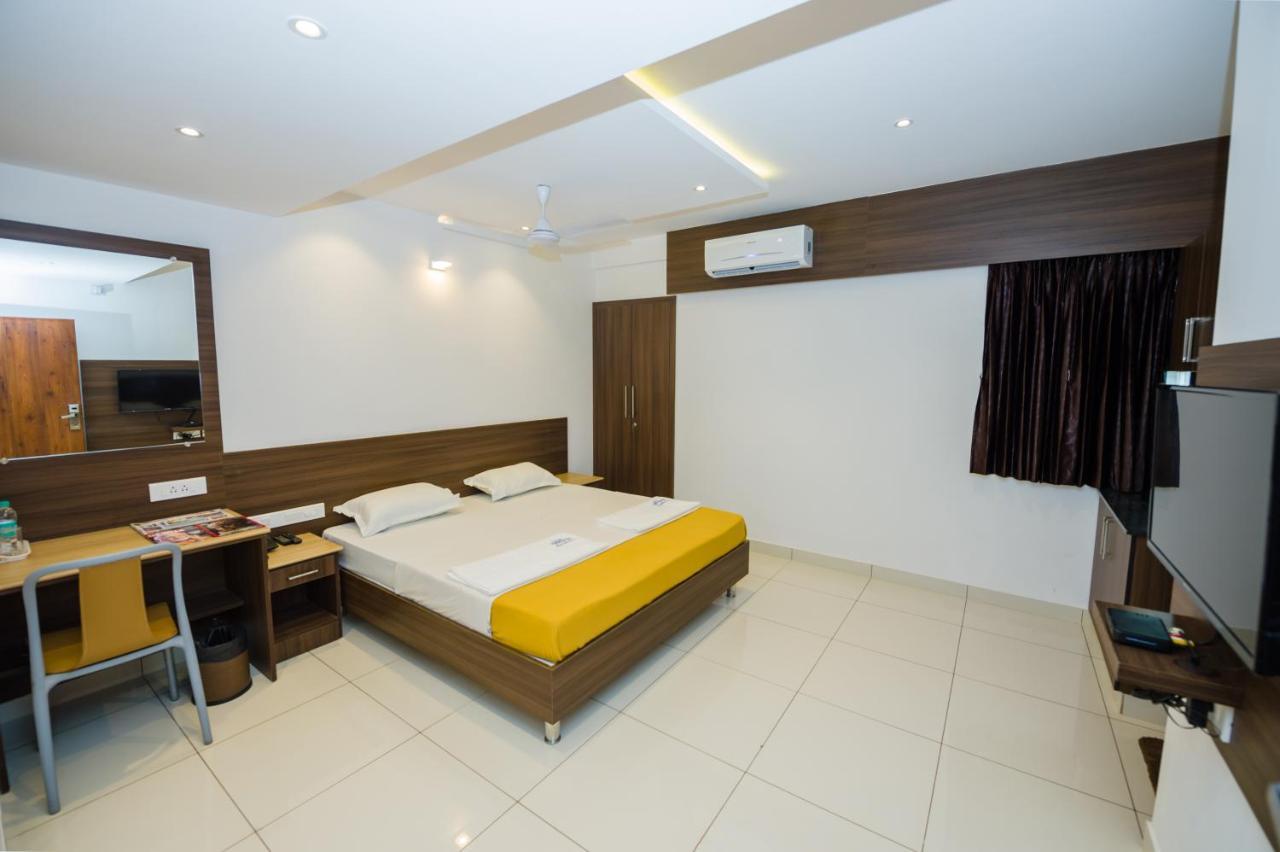 Hotel Karuna Residency Mangalore Extérieur photo